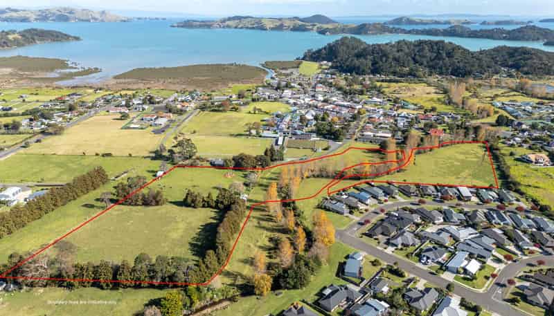 315 and 31 Woollams Avenue, Coromandel