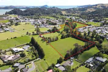 315 and 31 Woollams Avenue, Coromandel