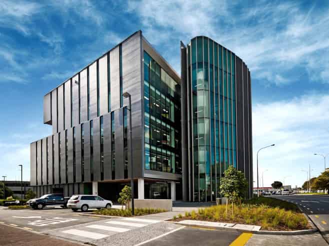IMMACULATE ELLERSLIE OFFICE WITH 30 PARKS
