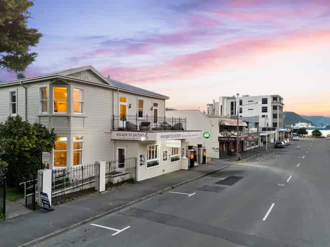 33 Wellington Street, Picton