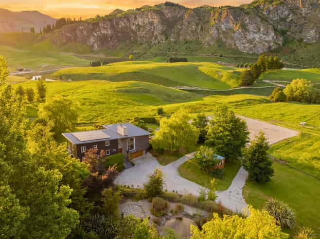 17 Littles Road, Dalefield/Wakatipu Basin