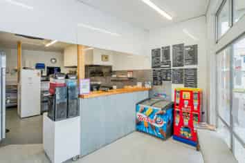Iconic Kiwi Corner Takeaway