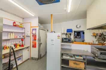 Iconic Kiwi Corner Takeaway