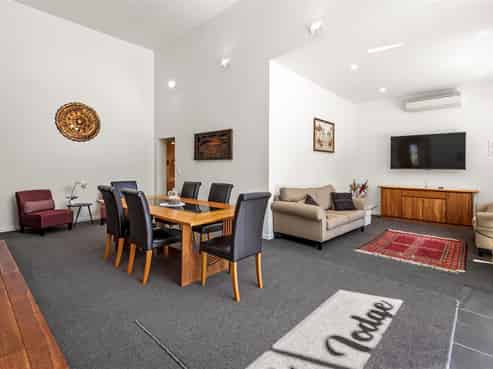  1 Oakura Road, Oakura Coast