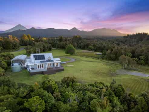 1752 Mangorei Road, Mangorei