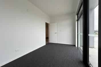 Small Modern Offices with Heaps of Parking