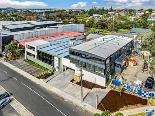 PREMIUM HEALTH AND WELLNESS LOCATION
