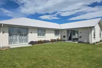 1 Elm Tree Lane, Huntingdon