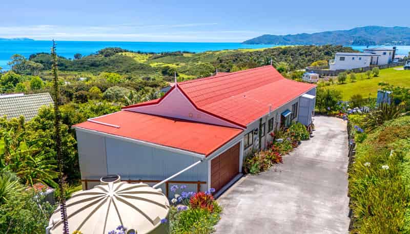 24 Bay View Road, Cable Bay