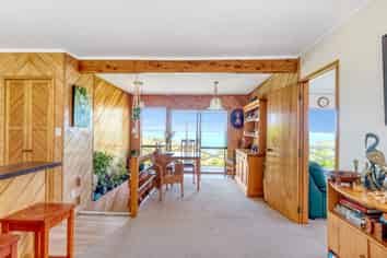 24 Bay View Road, Cable Bay