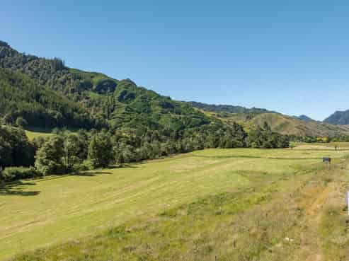 2595 Kawatiri-Murchison Highway, Murchison