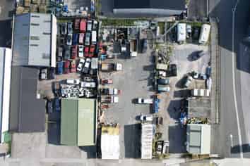 Flat, Fenced Yard - For Lease