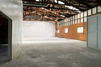 Functional 300m2 Heavy Industrial Warehouse 