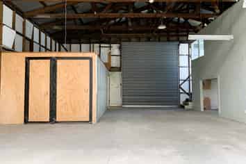 Functional 300m2 Heavy Industrial Warehouse 