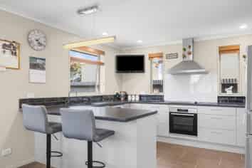 16 Forbes Street, WESTPORT