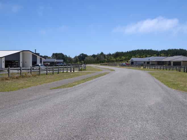 15 Roma Way, Waitarere Beach