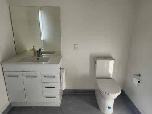 Affordable, tidy office in excellent location - Orewa