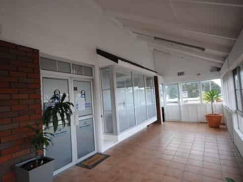 Affordable, tidy office in excellent location - Orewa