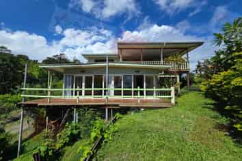  Lot 322/, Queens Road, Maui Bay Estate, Fiji
