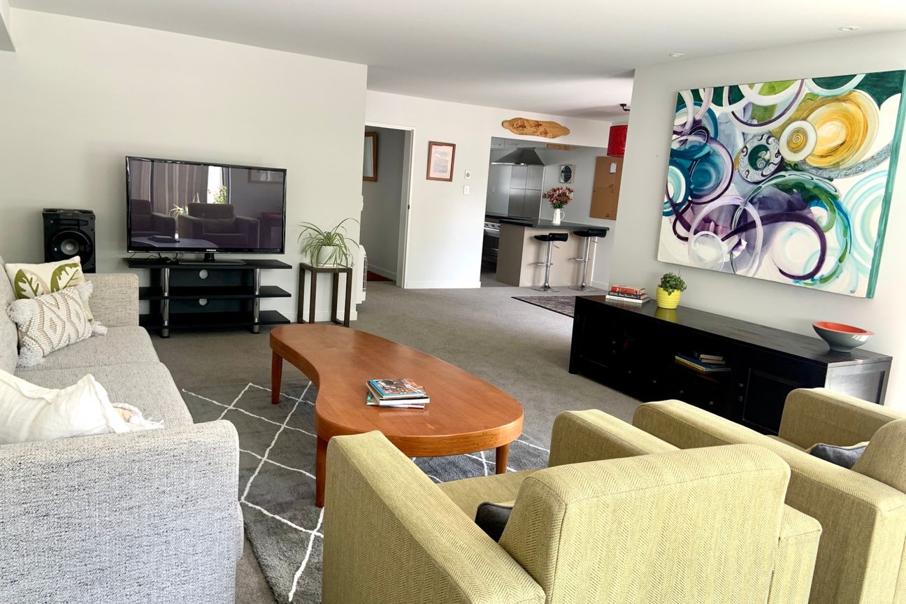 Fully Furnished Stylish Townhouse in Prime Fendalton Location - Bild 3