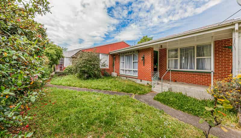 2/66 Division Street, Riccarton