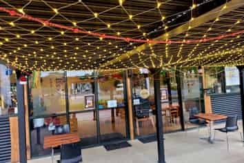 Cafe & Bar Business For Sale 