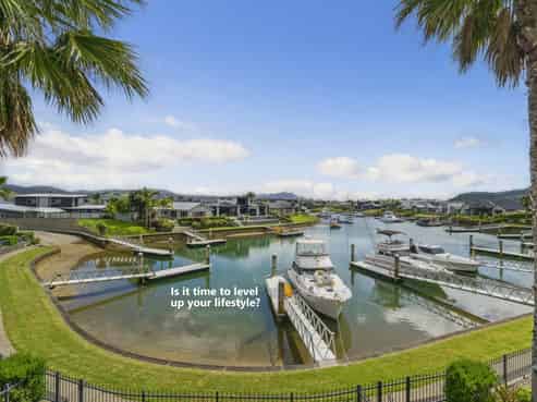 12/73 South Highway - Sovereign Pier, Whitianga