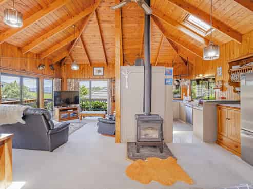 2 Pohutukawa Grove, Whitianga