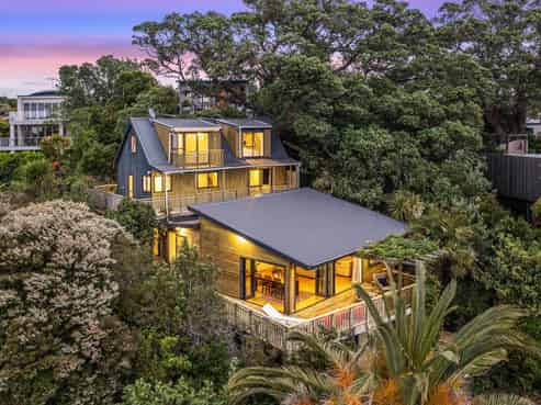 32 Tiri View Road, Palm Beach