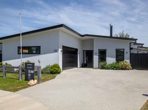 30 Plunket Street, Omakau