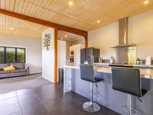 15 Lake View Road, Waipukurau