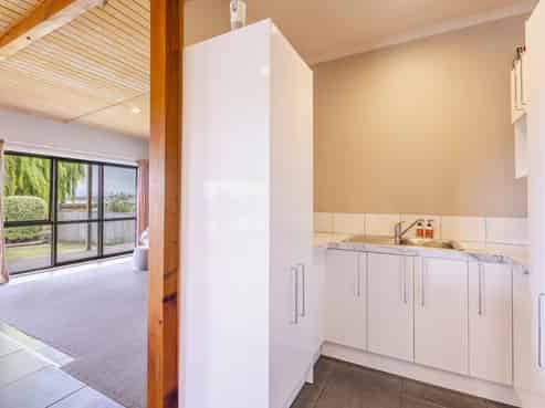 15 Lake View Road, Waipukurau