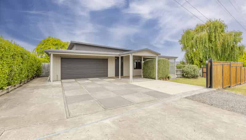 15 Lake View Road, Waipukurau