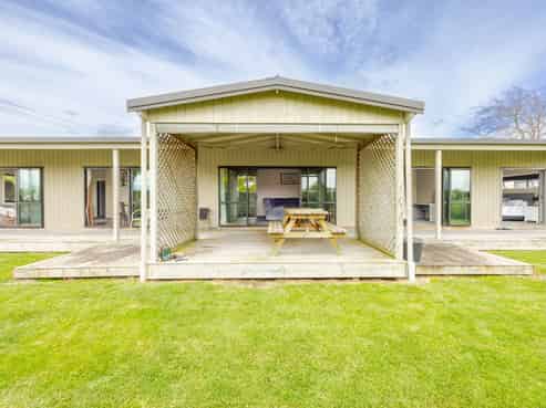 15 Lake View Road, Waipukurau