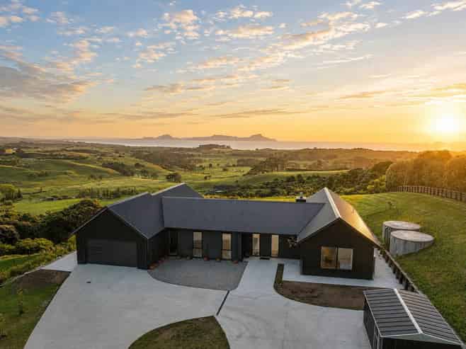 115 Millennium Way, Waipu