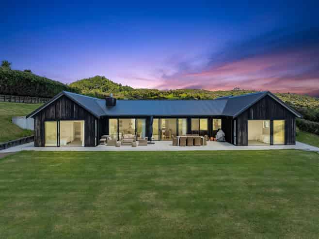 115 Millennium Way, Waipu