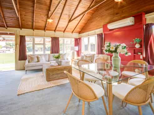 28 Rotten Row, Waikuku Beach