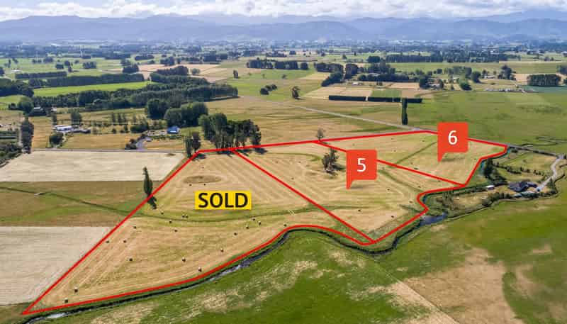 Lots 5 and Riversdale Road, Carterton
