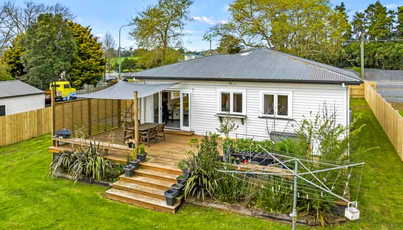 2584 River Road, Tuakau