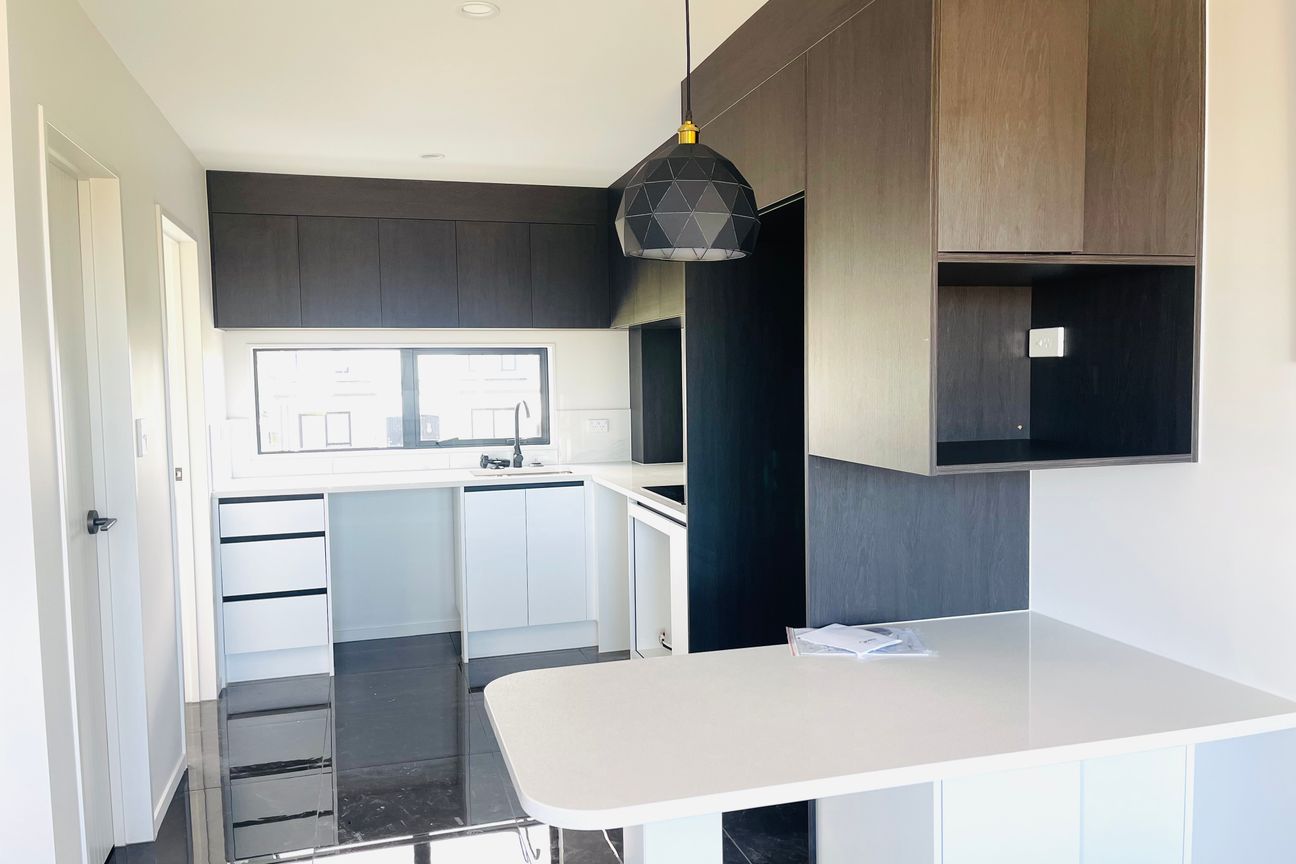 Stress-Free Living - Home With Income- Urgent Sale - Widok 3