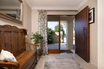 19 Edgecumbe Road, Avenues