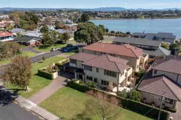 19 Edgecumbe Road, Avenues