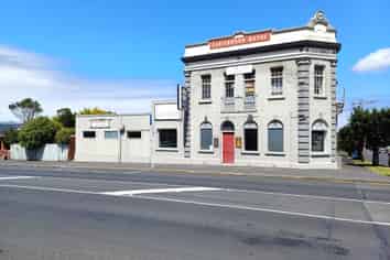 Must Sell - Carisbrook Hotel