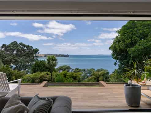 997 Whangaparaoa Road, Matakatia