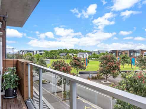 102a/160 Hobsonville Point Road, Hobsonville
