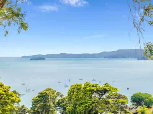 14B Alexander Road, Algies Bay