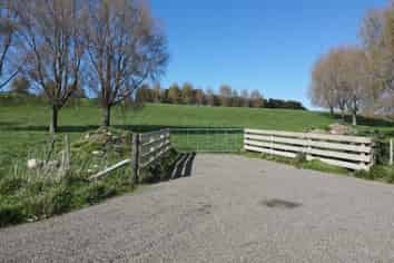 592 Pinfold Road, Woodville