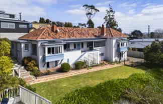 2C Vipond Road, Stanmore Bay