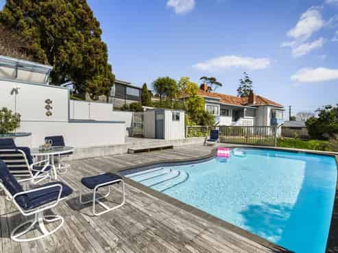 2C Vipond Road, Stanmore Bay