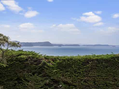 2C Vipond Road, Stanmore Bay